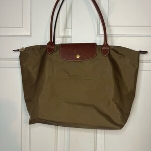 Longchamp LePliage Tote Bag----fawn/olive green